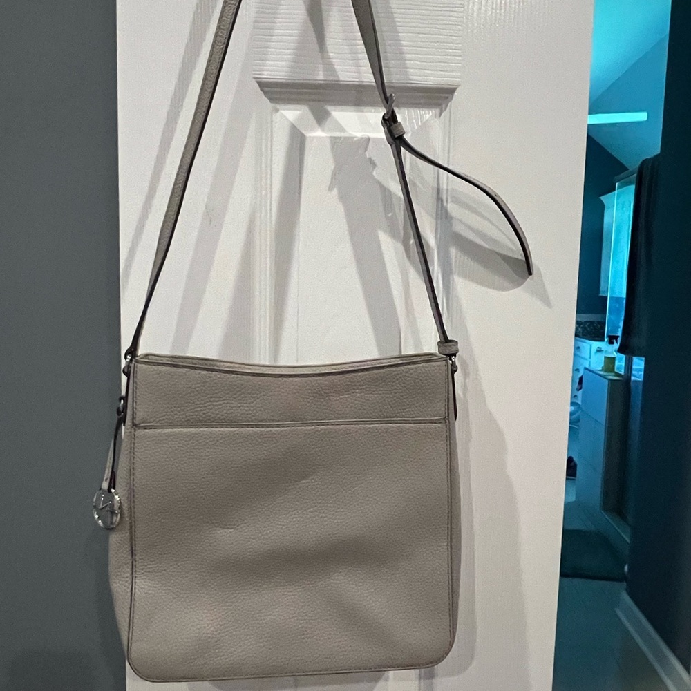 Michael Kors Light Tan Crossbody Bag - Picture 5 of 7